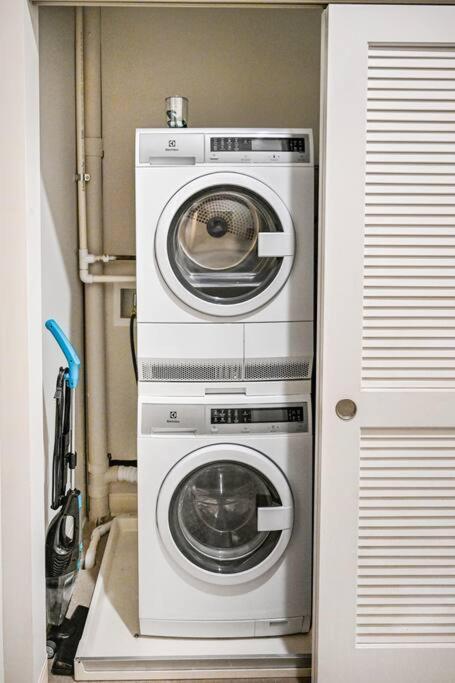 Апартаменты 2Br Unit With Game Machine With Pool And Gym Access-602 Кливленд Экстерьер фото