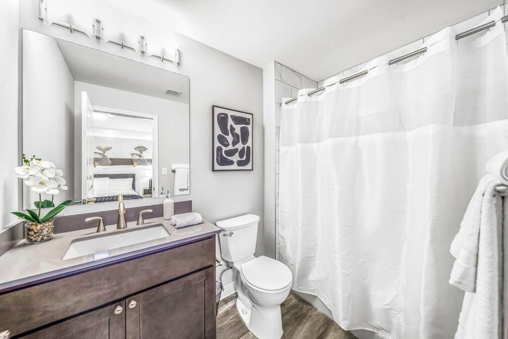 Апартаменты 2Br Unit With Game Machine With Pool And Gym Access-602 Кливленд Экстерьер фото